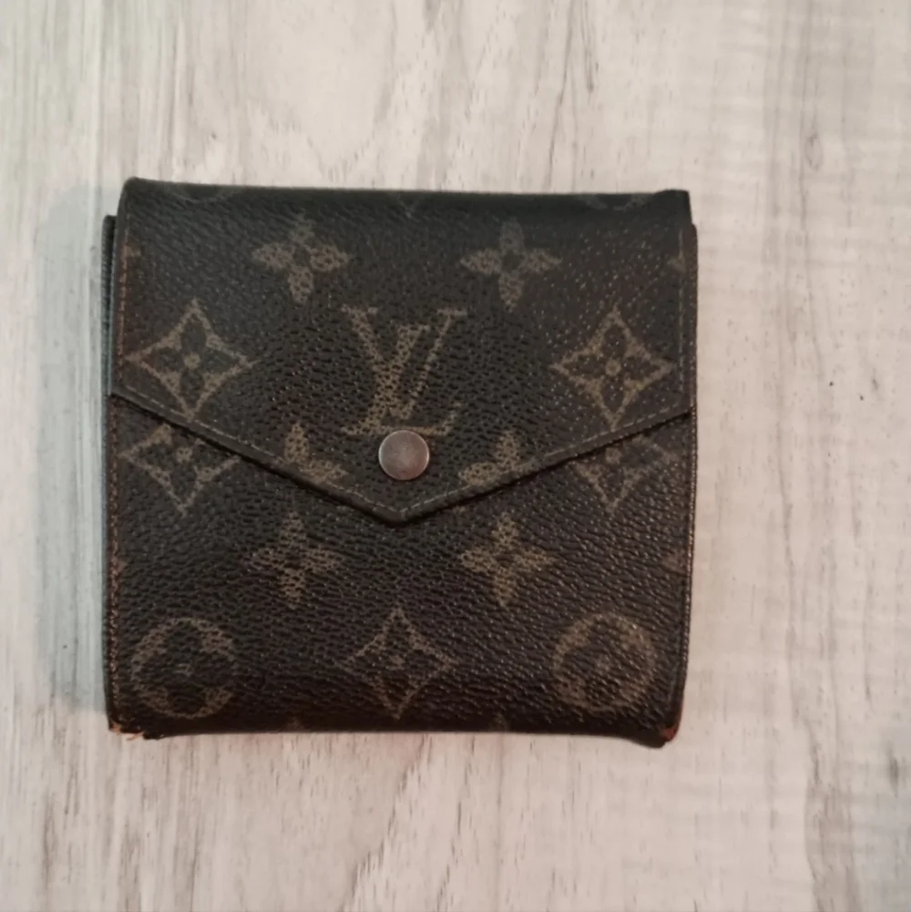 Authentic LOUIS VUITTON LV Monogram Canvas Leather Trifold Compact Clutch Wallet